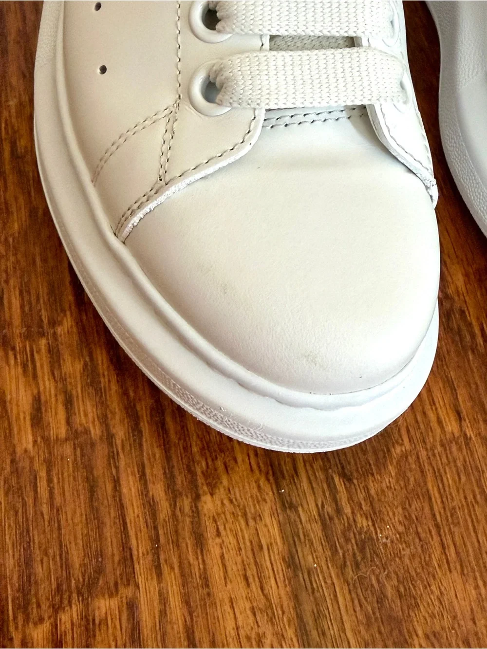 Alexander McQueen alexander mcqueen